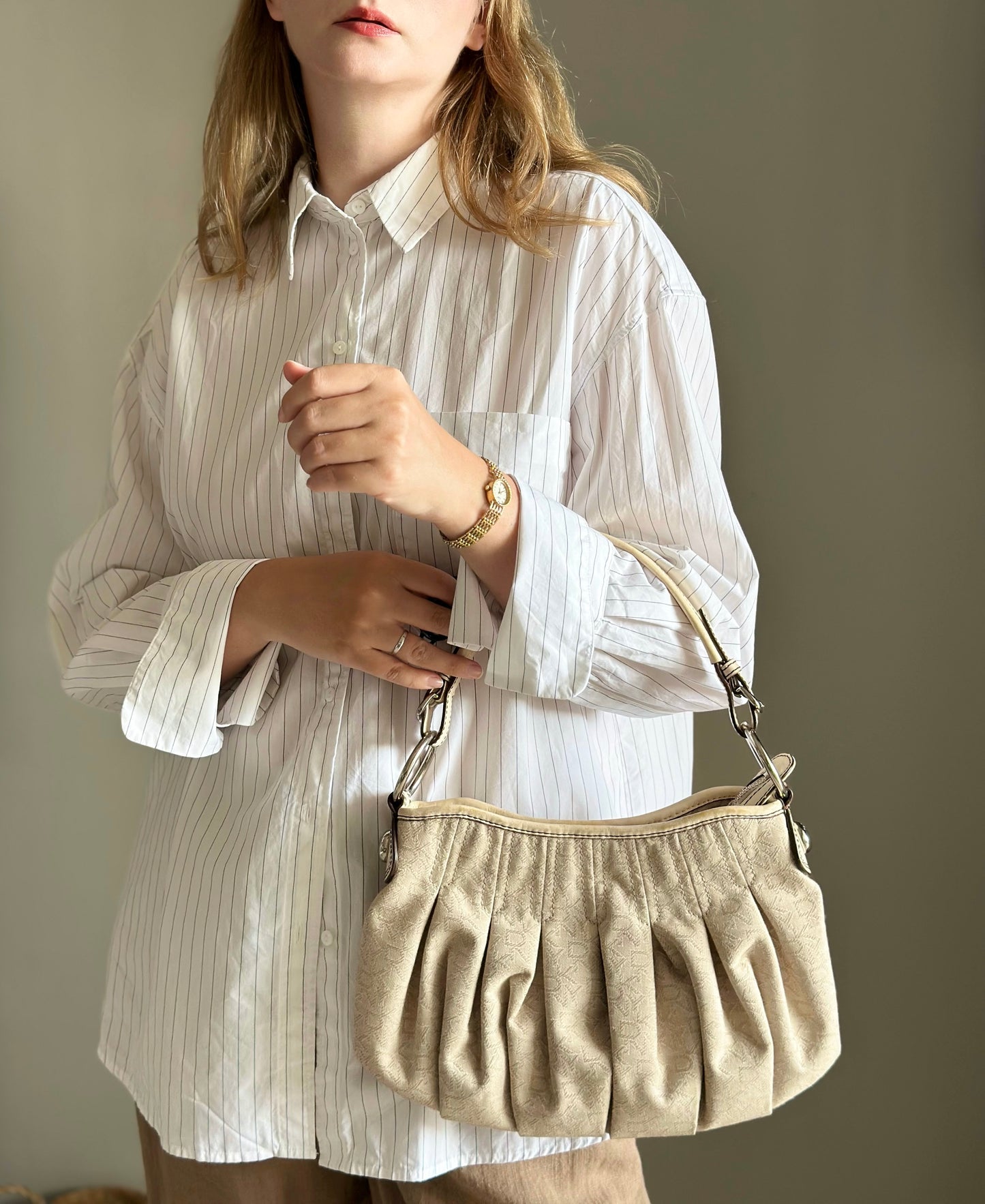 Classic late 90s/Y2K hobo beige bag by DKNY