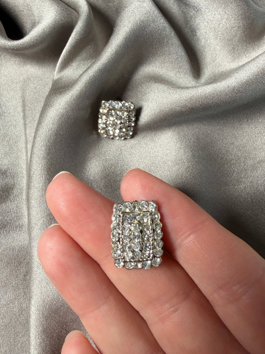 Beautiful vintage sparkling stud earrings