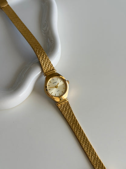 Dainty vintage Sekonda gold-tone watch