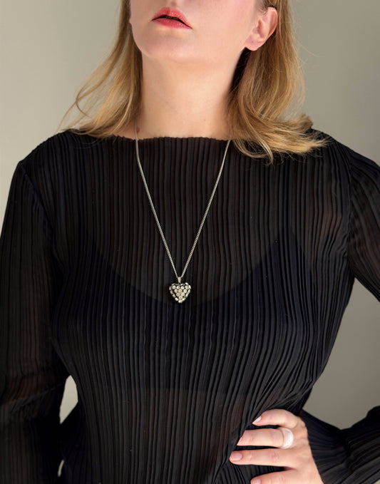 Delicate vintage silver-tone necklace with heart