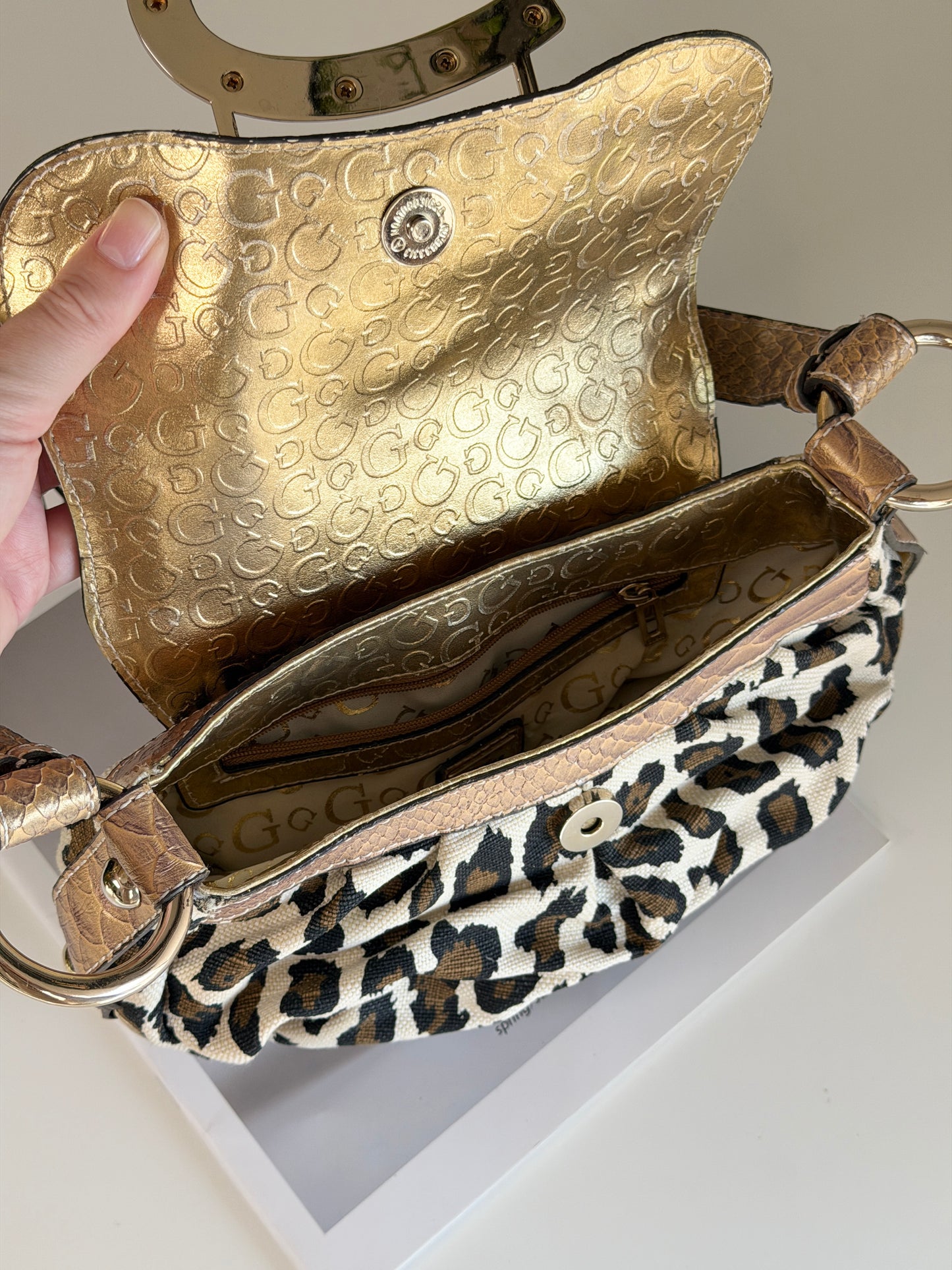 Iconic vintage Guess bag with leopard print