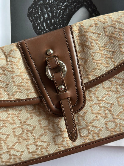 Amazing vintage beige baguette bag DKNY (2000s)