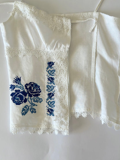 Сute vintage strappy linen top with embroidery