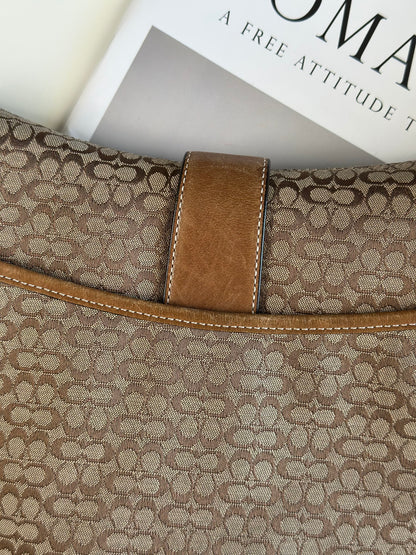 Stunning vintage Coach shoulder bag