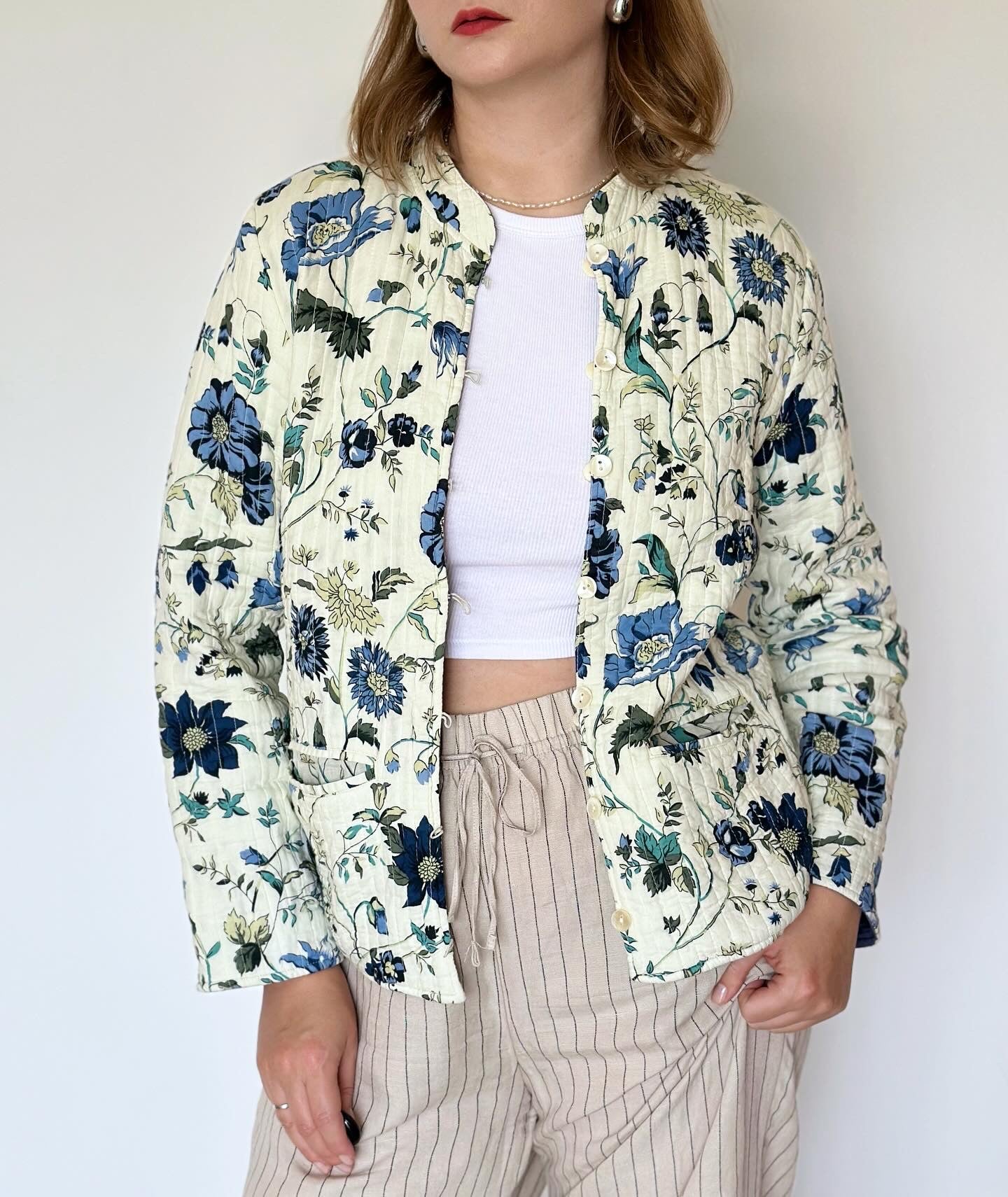 Lovely quilted jacket with floral print