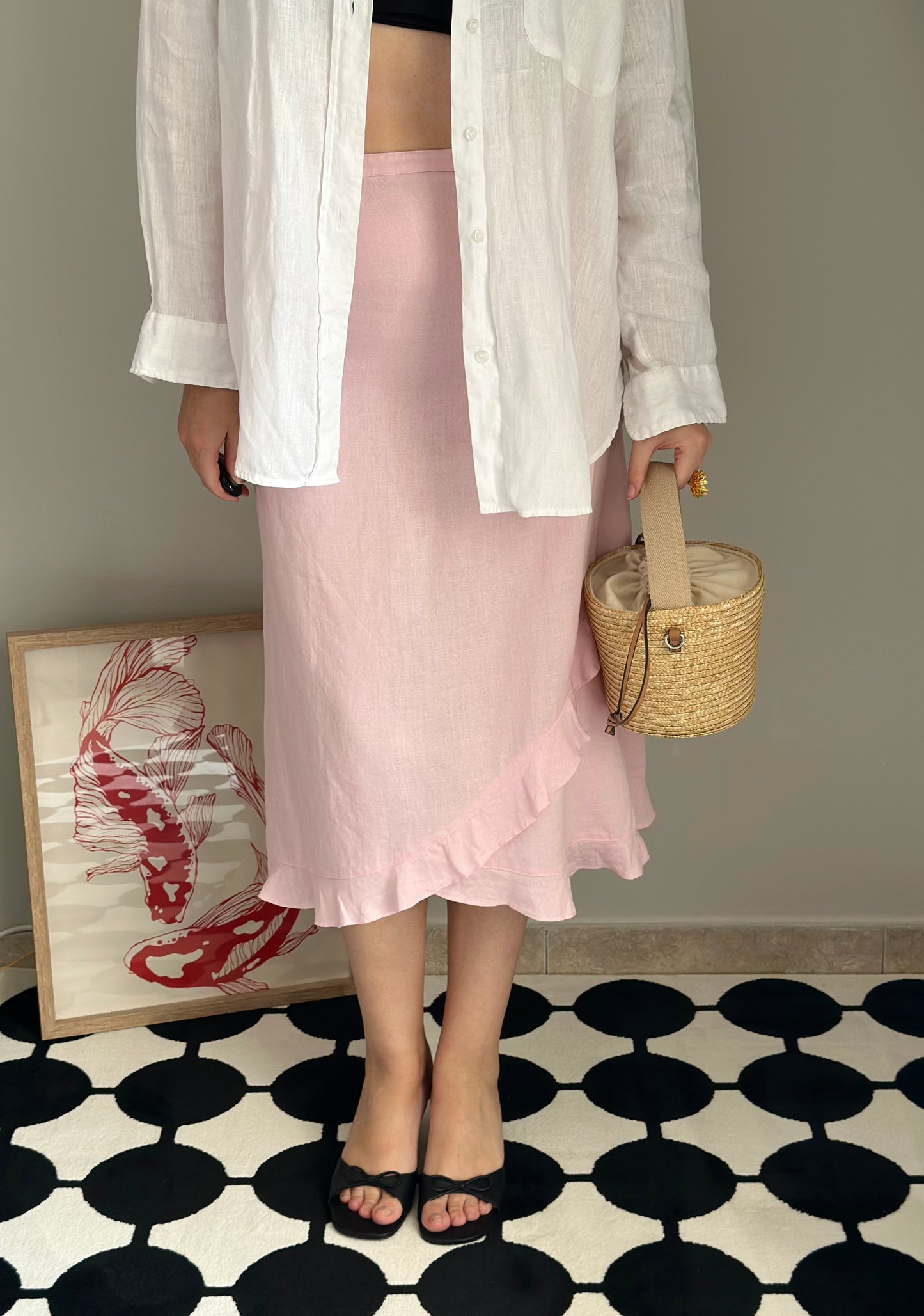 Charming midi pink skirt with ruffles