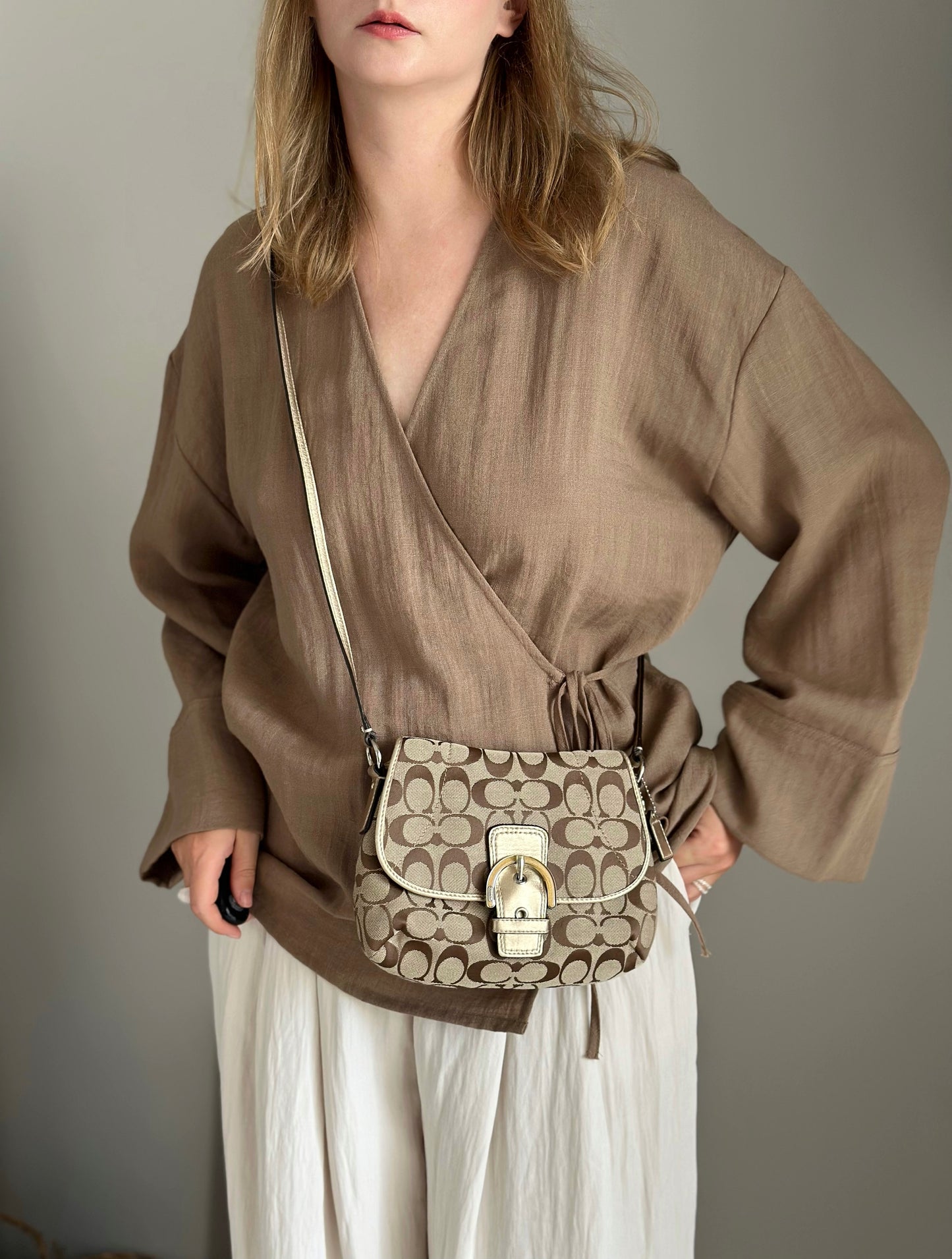 Lovely Coach crossbody bag in signature jacquard canvas