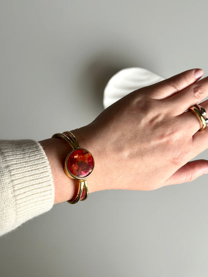 Incredible vintage gold/red-tone bracelet watch by Celebrity ✨