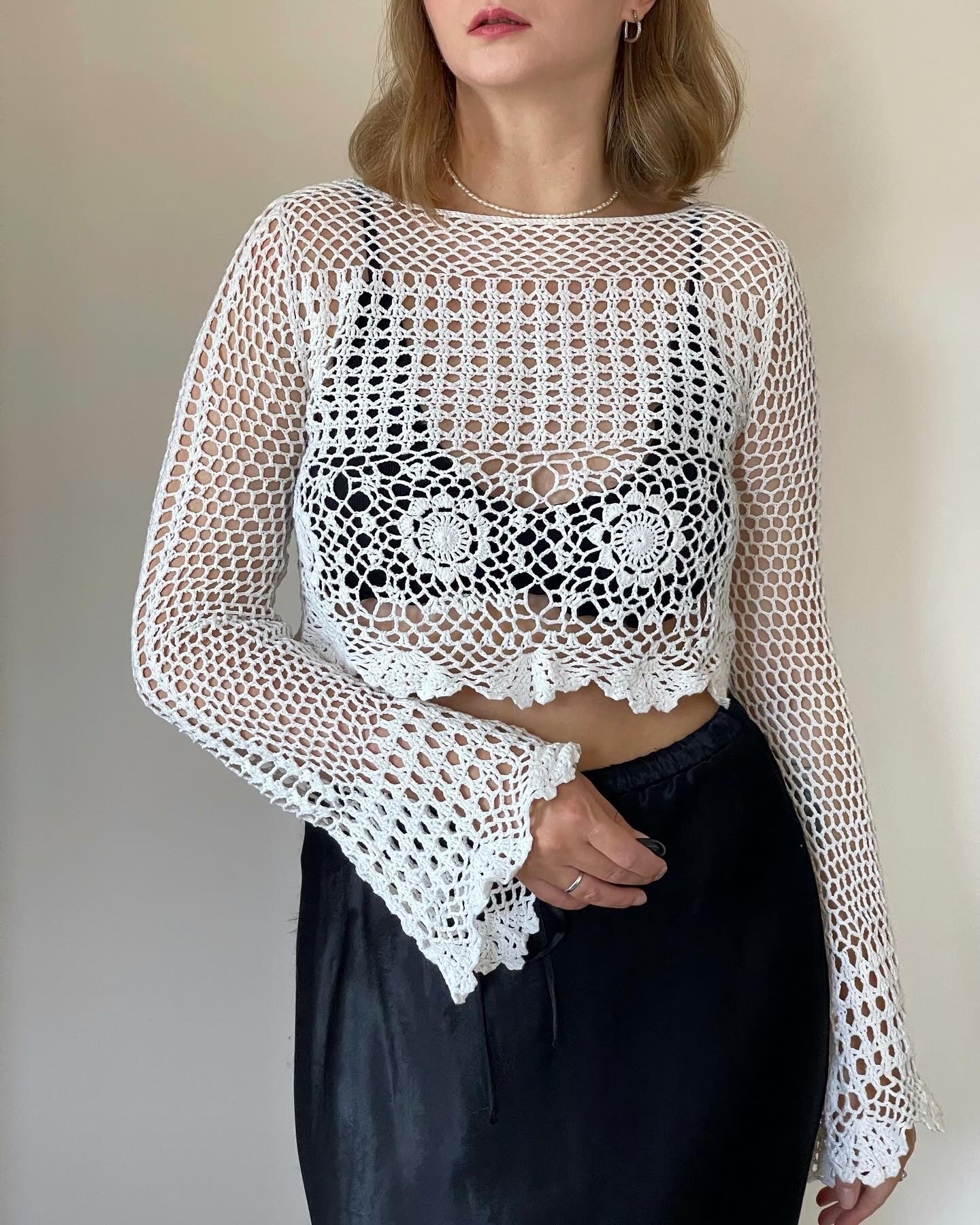 Lovely crochet crop top in an off-white color