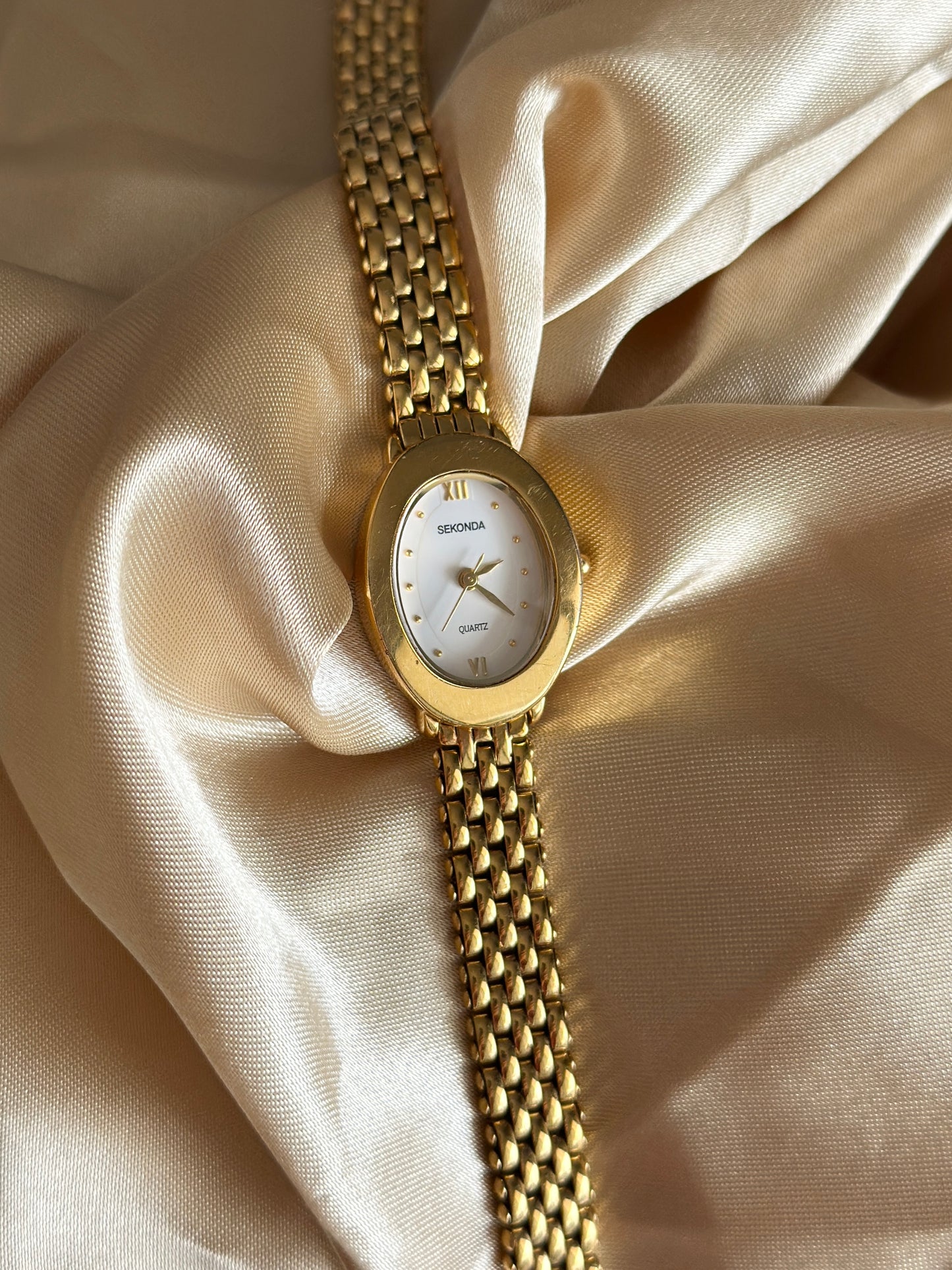 Charming vintage Sekonda quartz watch