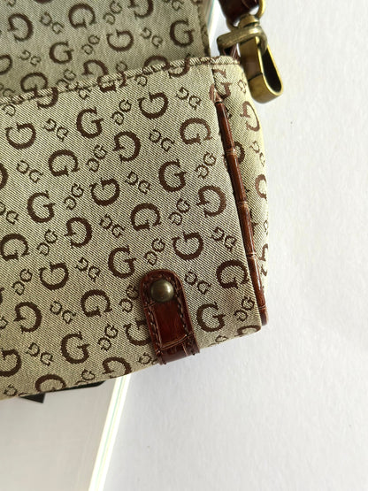 Trendy vintage monogram bag Guess (2000s)