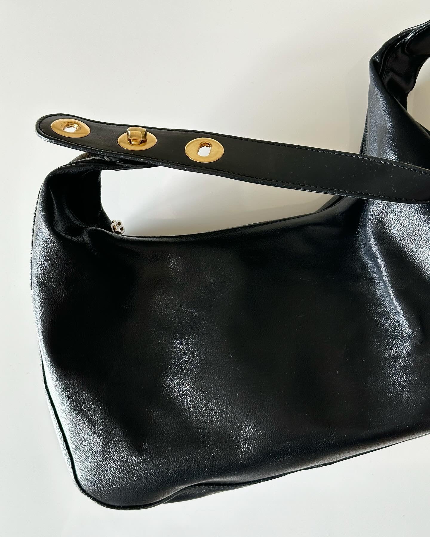 Beautiful and comfortable vintage bag Tosca Blu