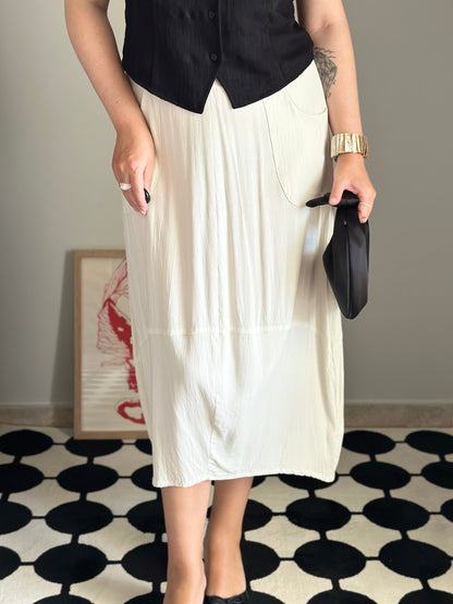 Beautiful midi viscose skirt from Scandinavian brand