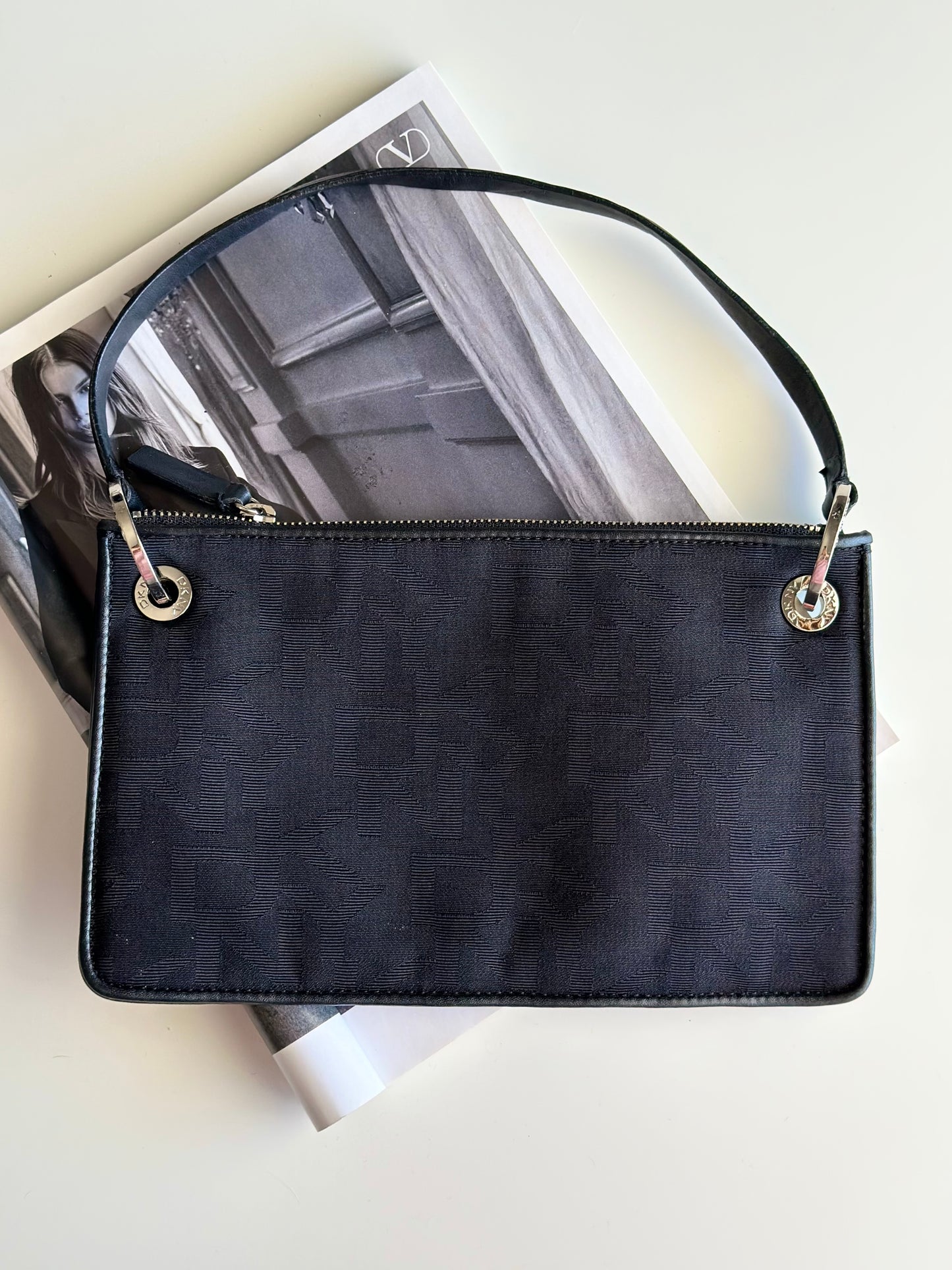 Minimalist vintage DKNY handbag