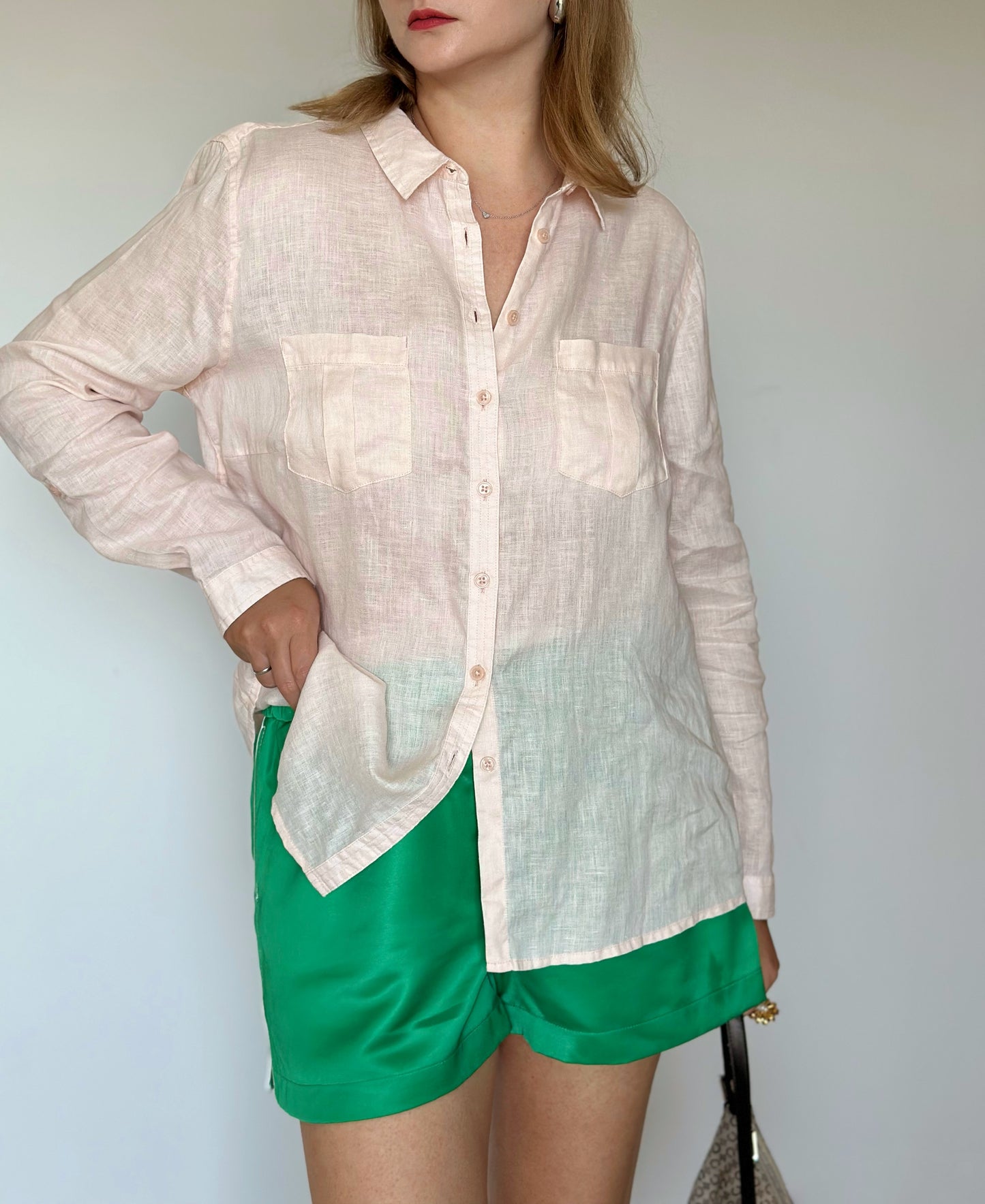 Stunning vintage shirt in airy linen