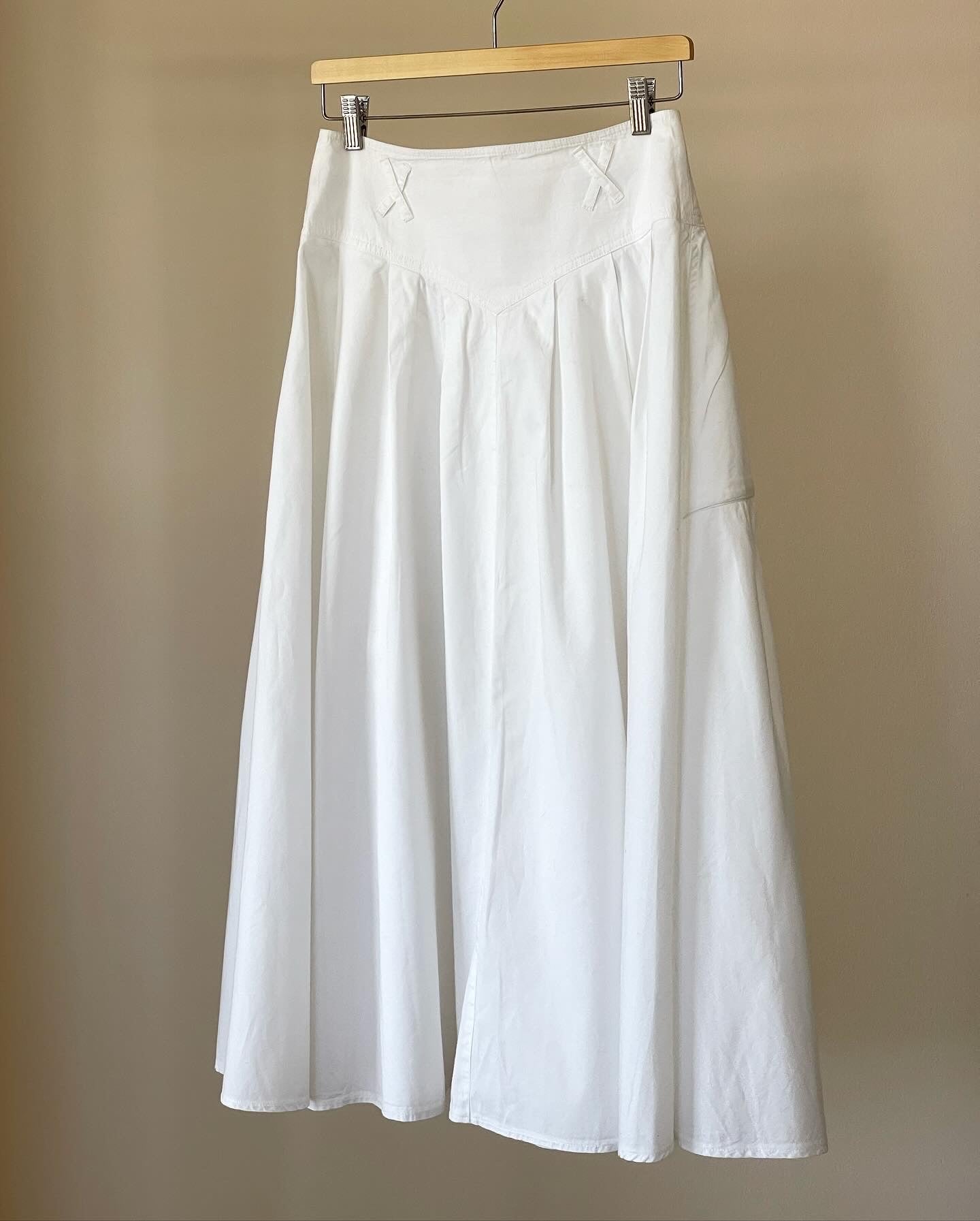 Vintage white midi skirt from Mexx