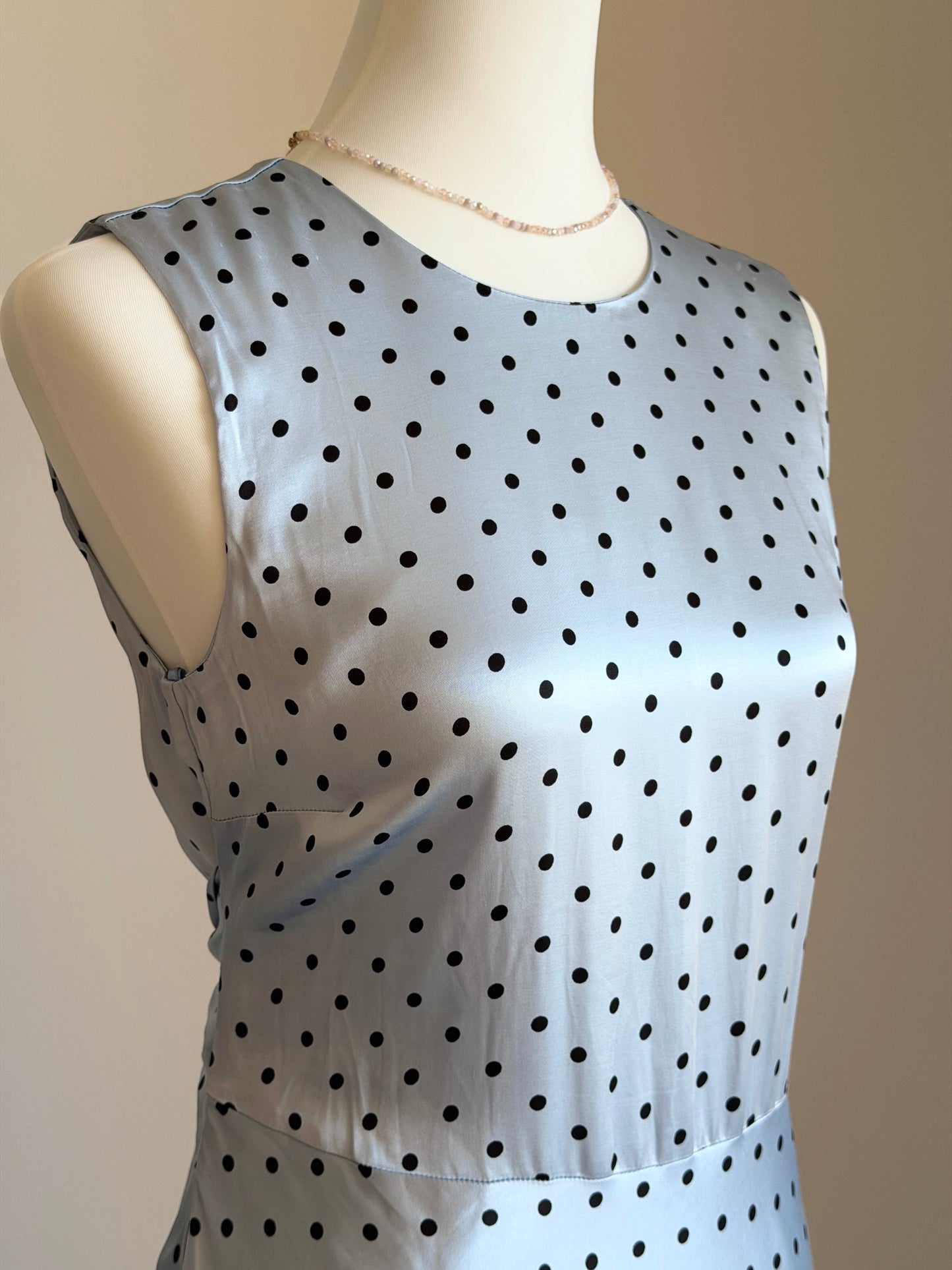 Elegant midi blue dress with polka dots