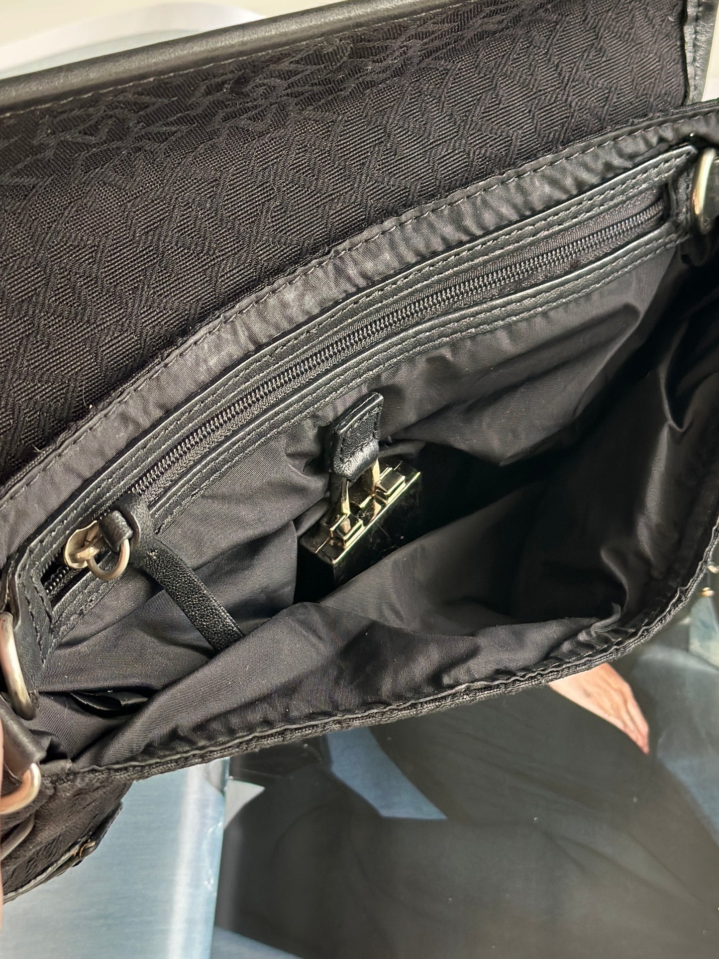 Chic vintage DKNY baguette black bag