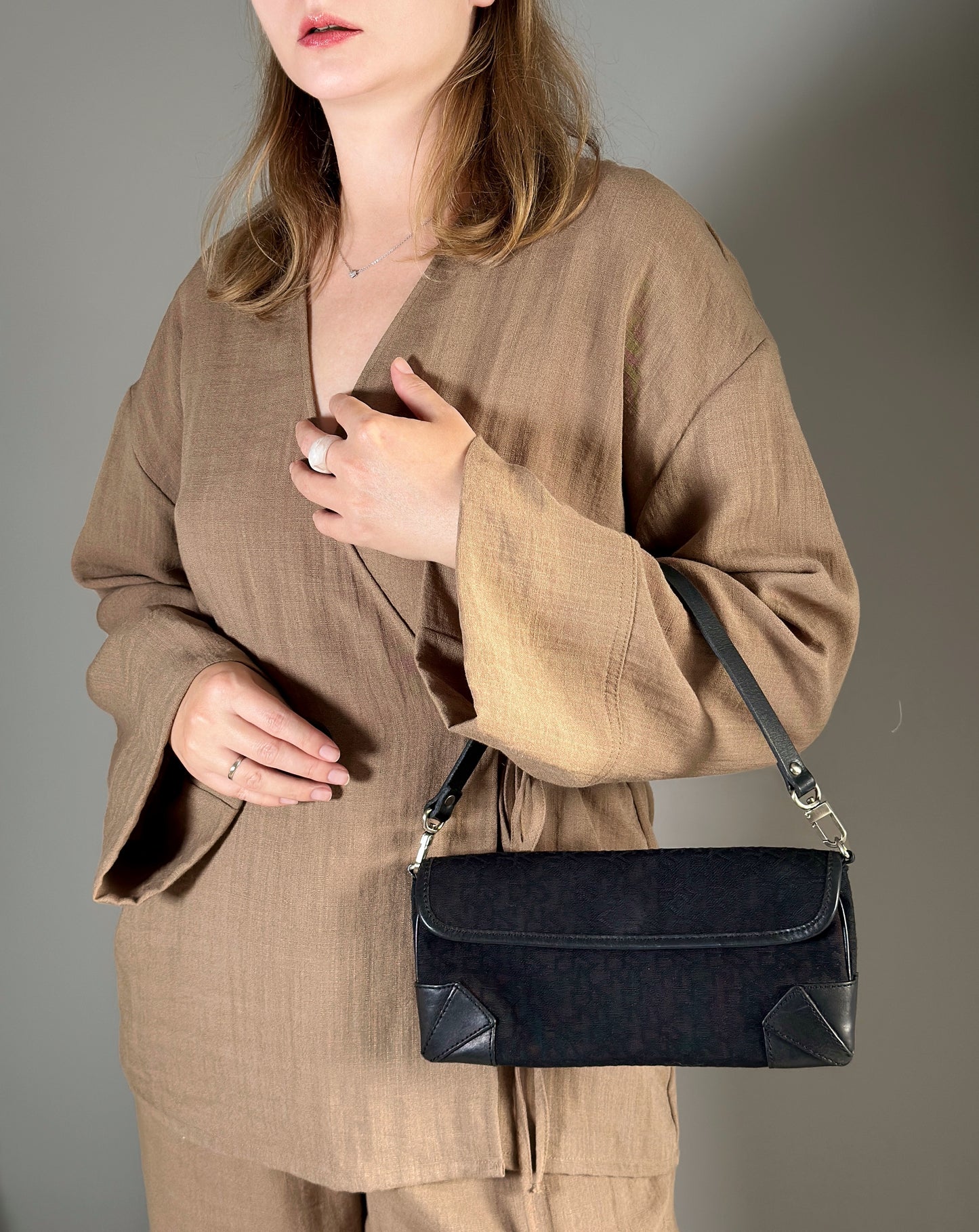 Chic vintage DKNY baguette black bag