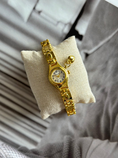 Vintage watch with heart pendant 💛