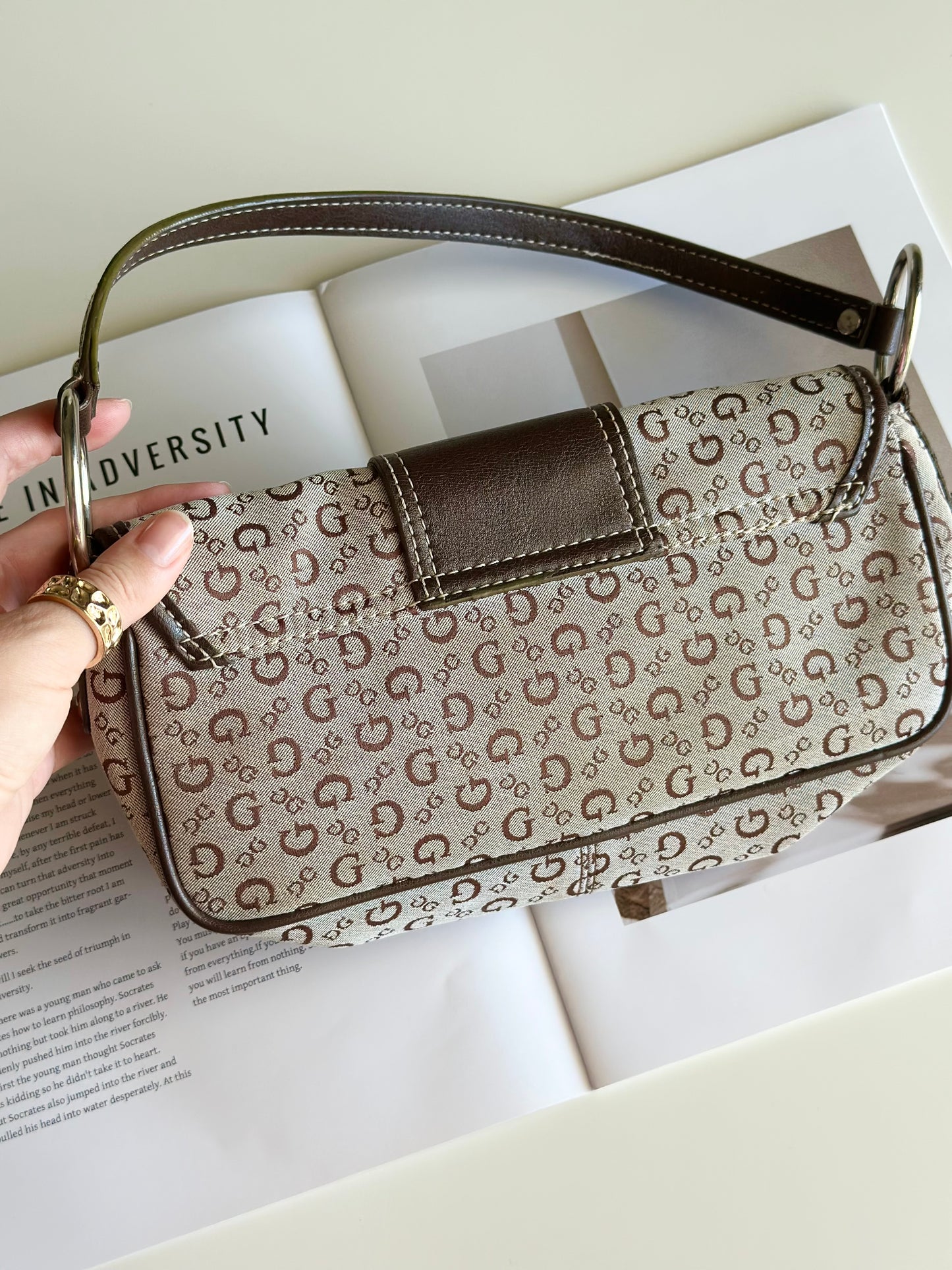 Vintage beige/brown monogram baguette bag Guess
