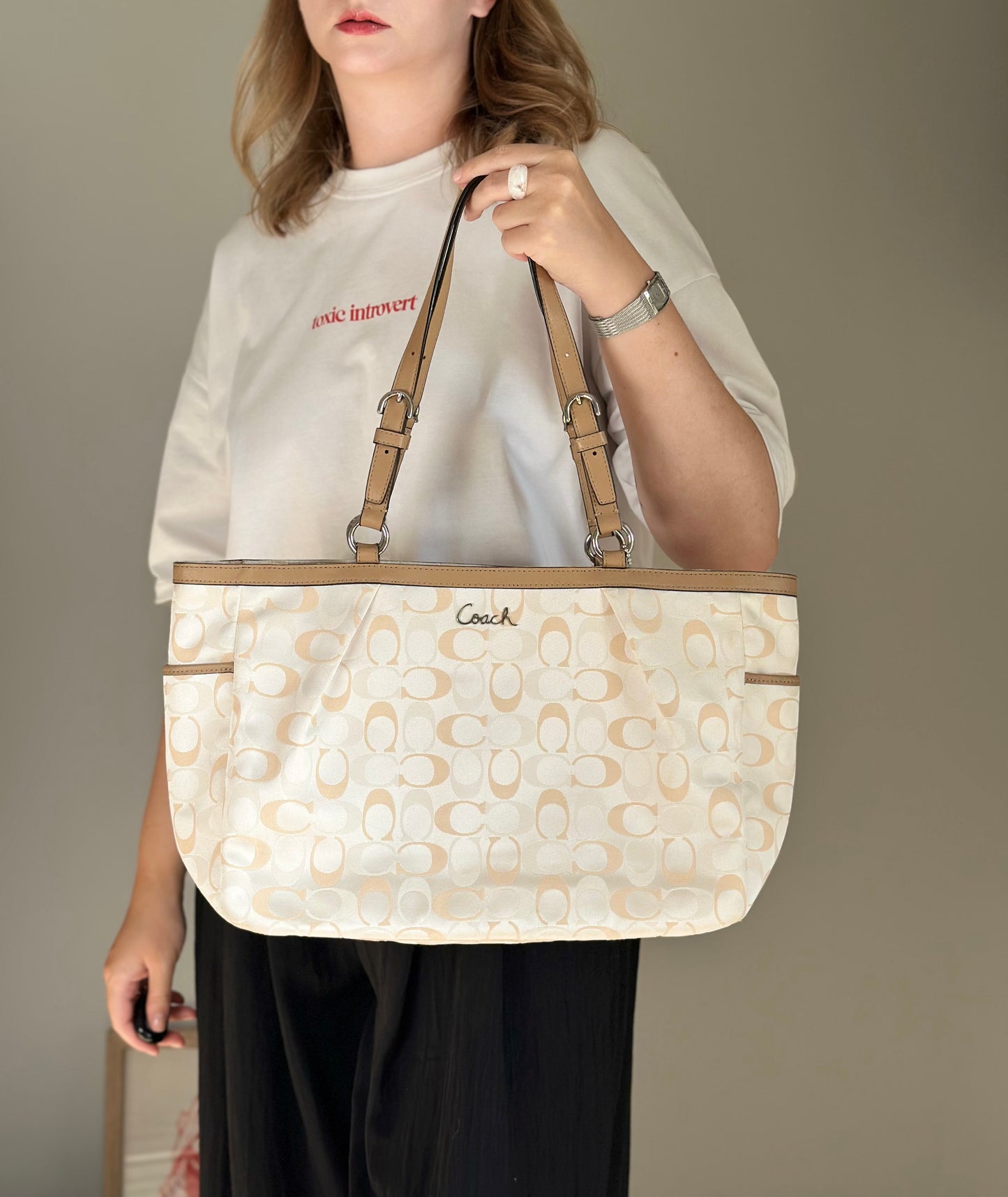 Coach tote bag with iconic “C” monogram