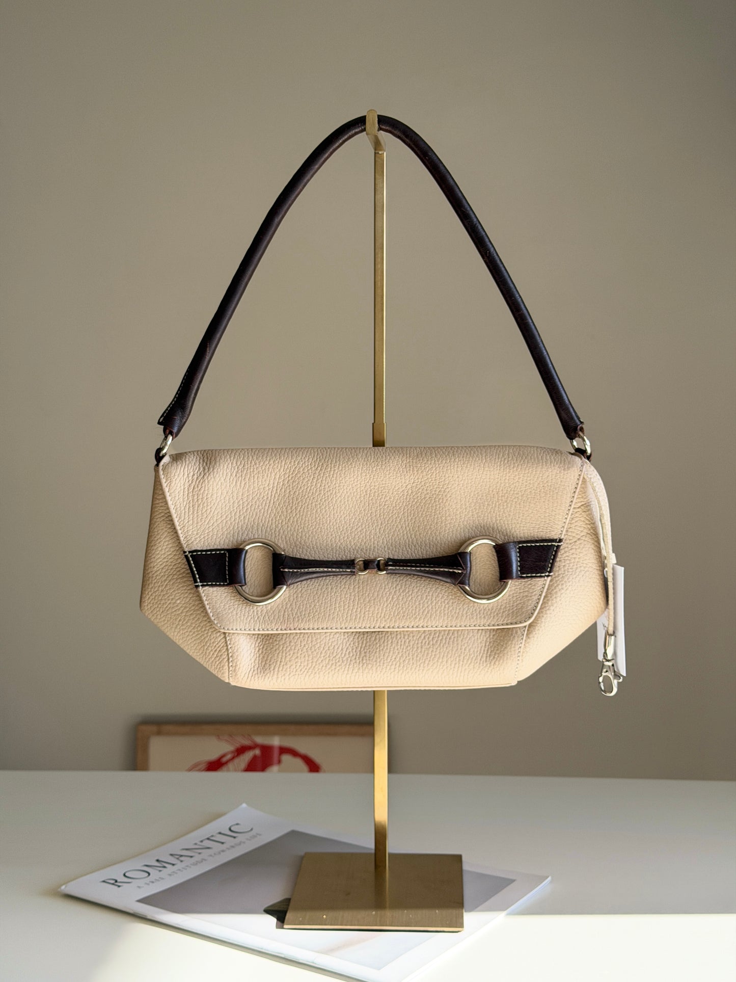Sophisticated leather beige bag (made in Spain)