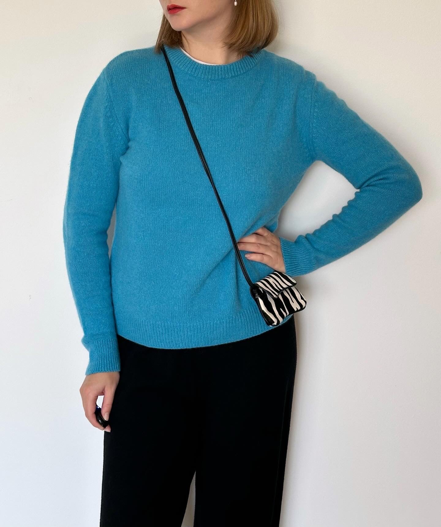 Astonishing vintage knit jumper made of recycled cashmere and merino wool