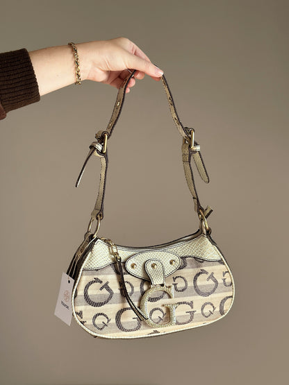 Standout vintage Guess shoulder bag
