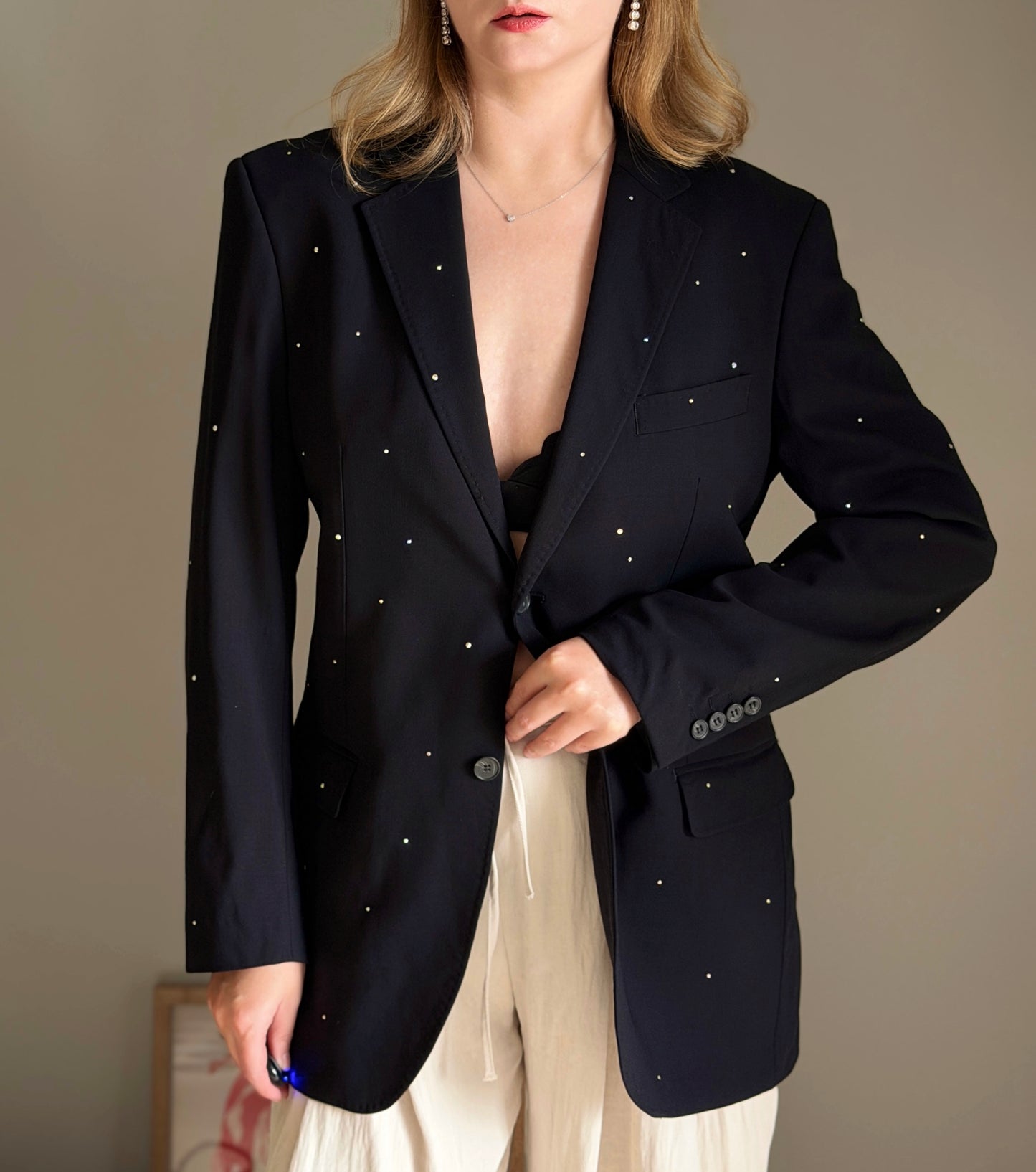 Refined vintage blazer with sparkling rhinestones