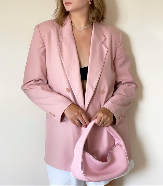 Beautiful vintage oversized blazer in a pastel pink color