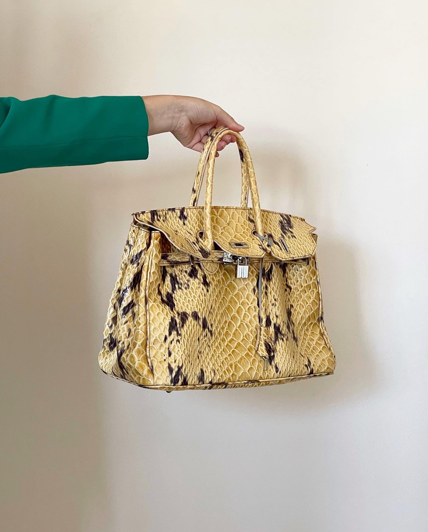 Amazing vintage patent leather bag with snake print (made in Italy)